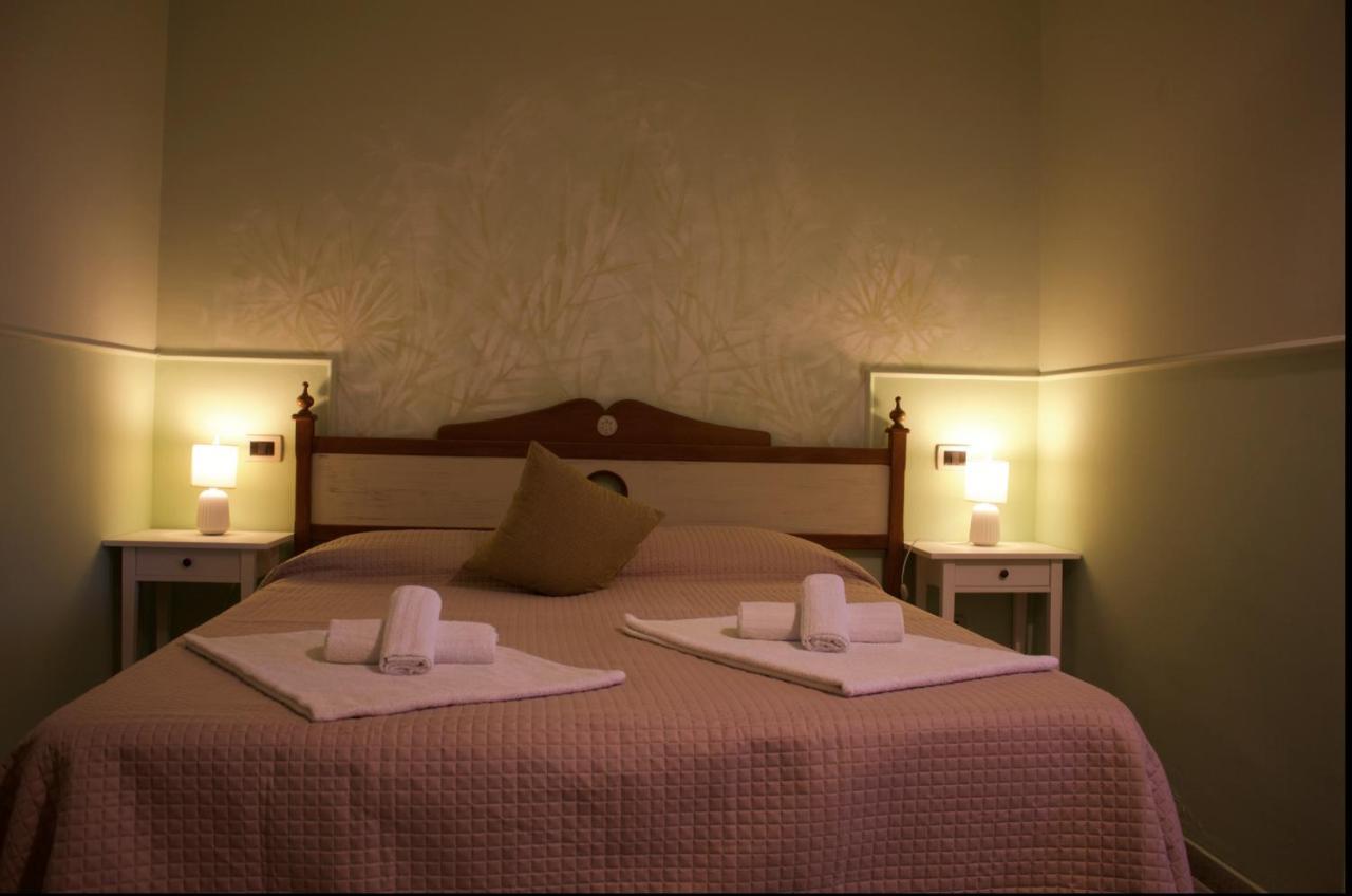 La Trinacria Bed and Breakfast Giardini Naxos Exteriör bild
