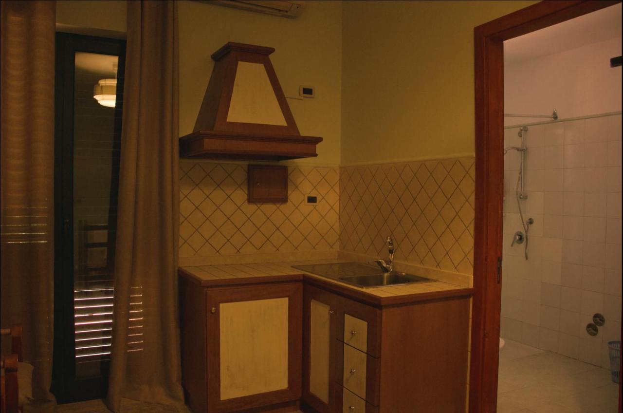 La Trinacria Bed and Breakfast Giardini Naxos Exteriör bild
